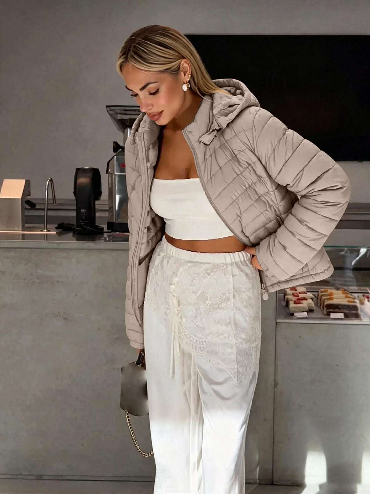 Women's Winter Lightweight Quilted Jacket Outerwear, Casual Fitted Design with Zipper, Plain Pattern, Perfect for Daily Commute and Fall/winter Wear