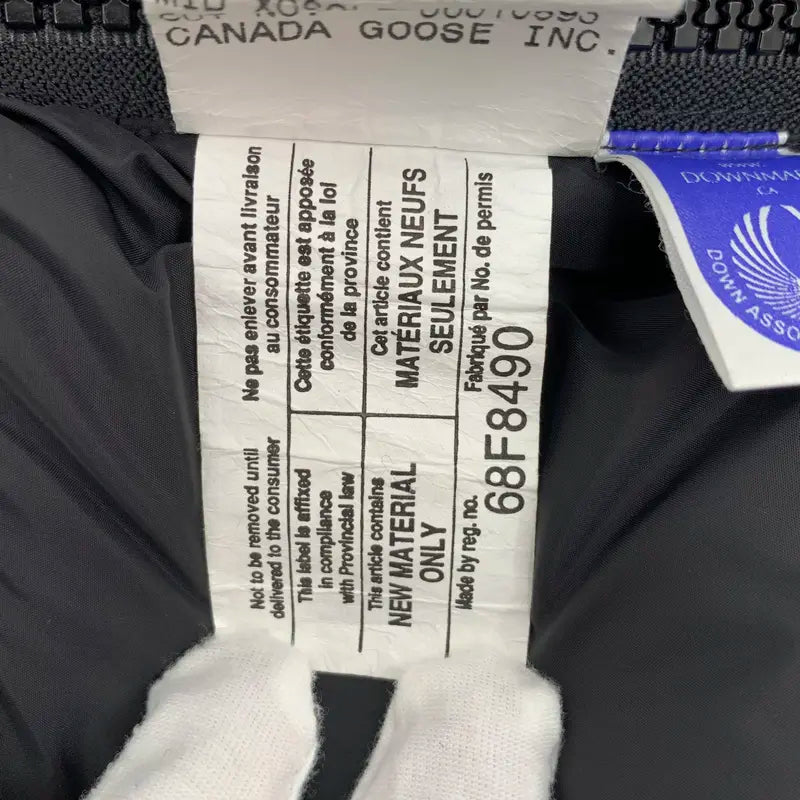 RDLT— Canada Goose Black Logo Patch Hooded Down Jacket Size L