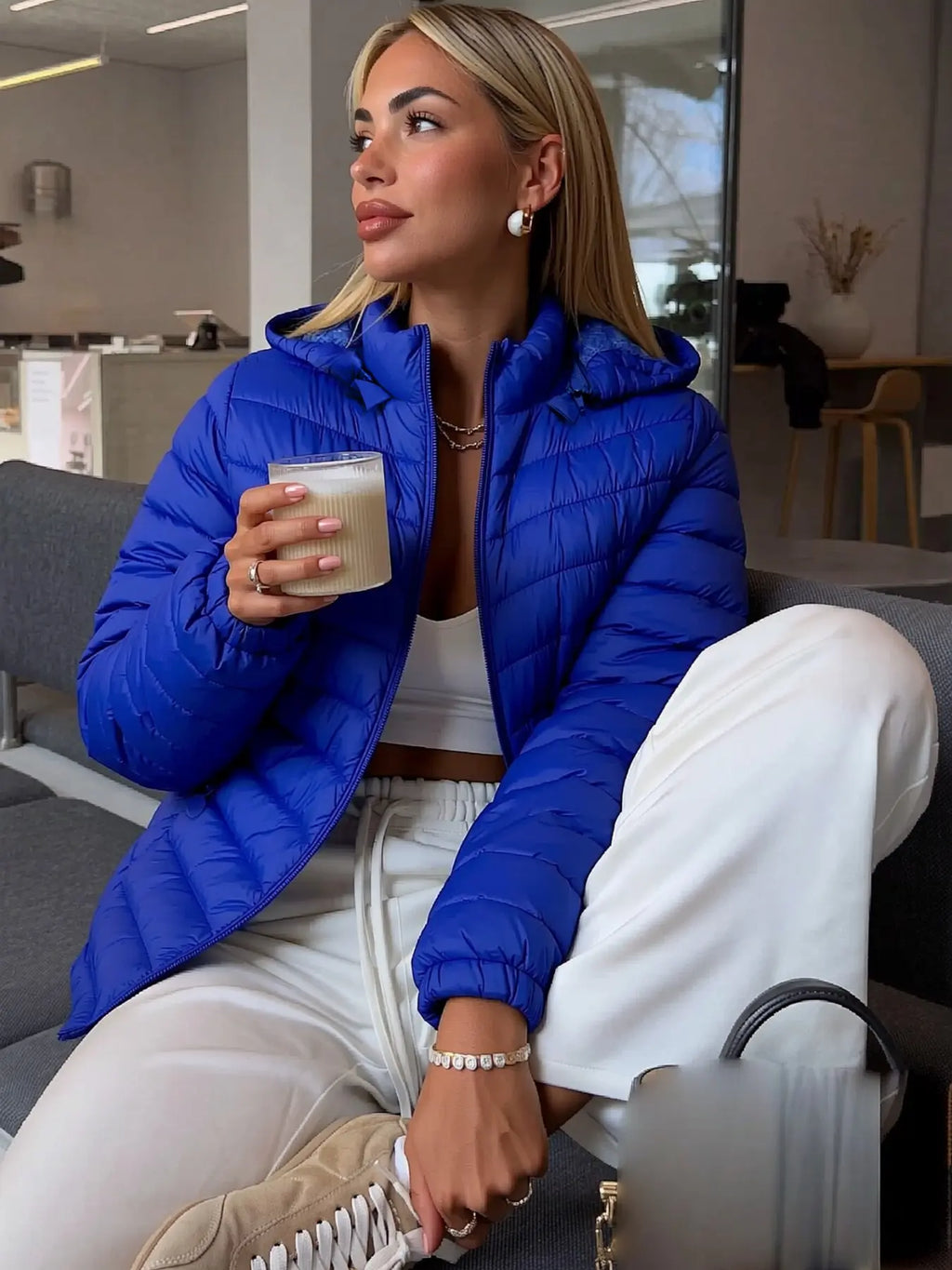 Women's Winter Lightweight Quilted Jacket Outerwear, Casual Fitted Design with Zipper, Plain Pattern, Perfect for Daily Commute and Fall/winter Wear