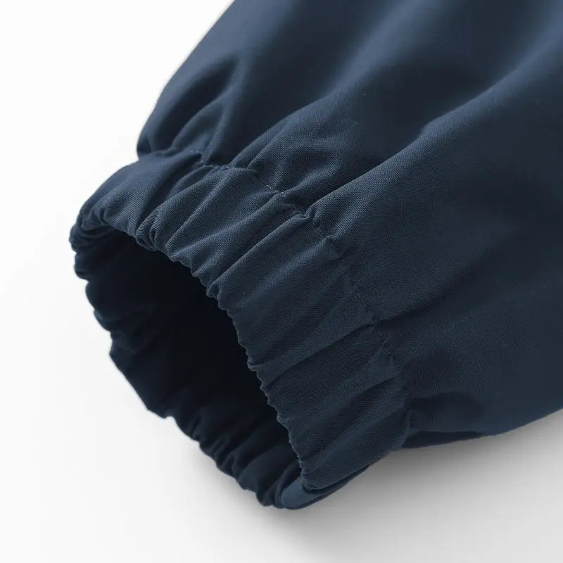 Men’s solid-color waterproof windproof hooded jacket with drawstring and zipper, casual long sleeves with zippered pockets, outdoor activity outerwear, men’s all-season clothing