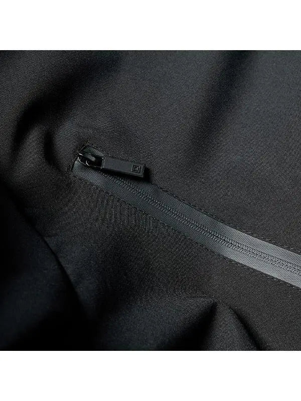 Men’s Black Functional Hooded Jacket – Windproof Outerwear with Printed Branding, suitable for streetwear, urban commuting, outdoor activities, and everyday casual wear