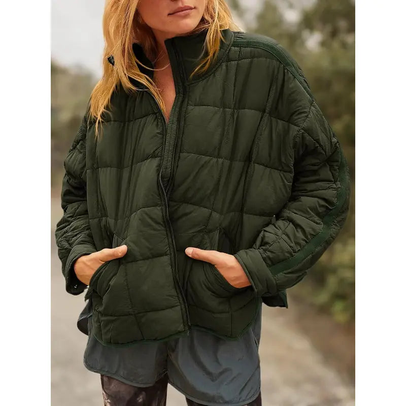 Tankaneo Women's Oversized Lightweight Down Coat Long Sleeve Zip Packable Short Puffer Jackets