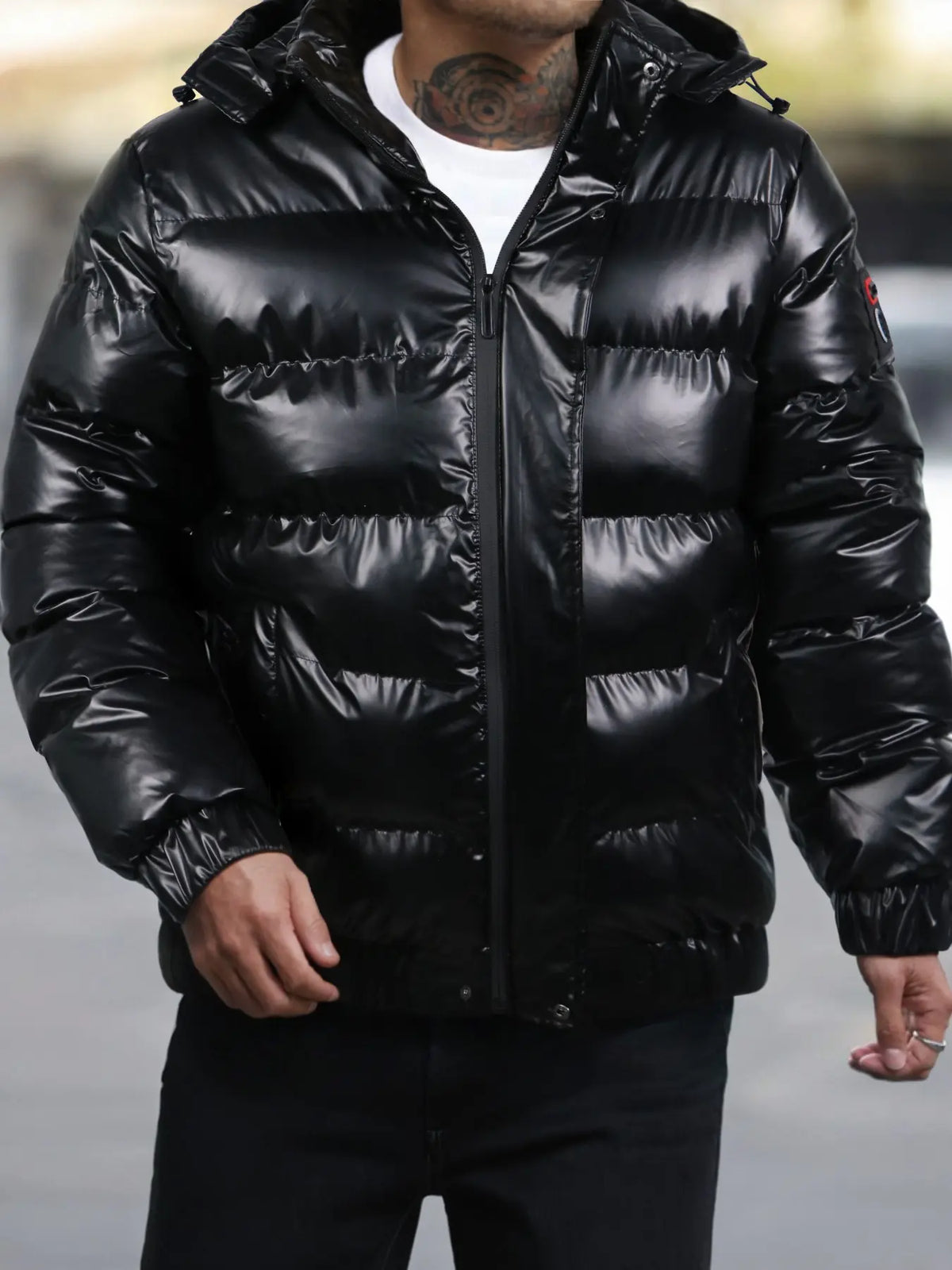 1 Pack Oversized Shiny Puffer Jacket TikTok Viral Streetwear Windproof Insulated Hooded Coat for Men Women Daily & Outdoor Casual Jacket Coat