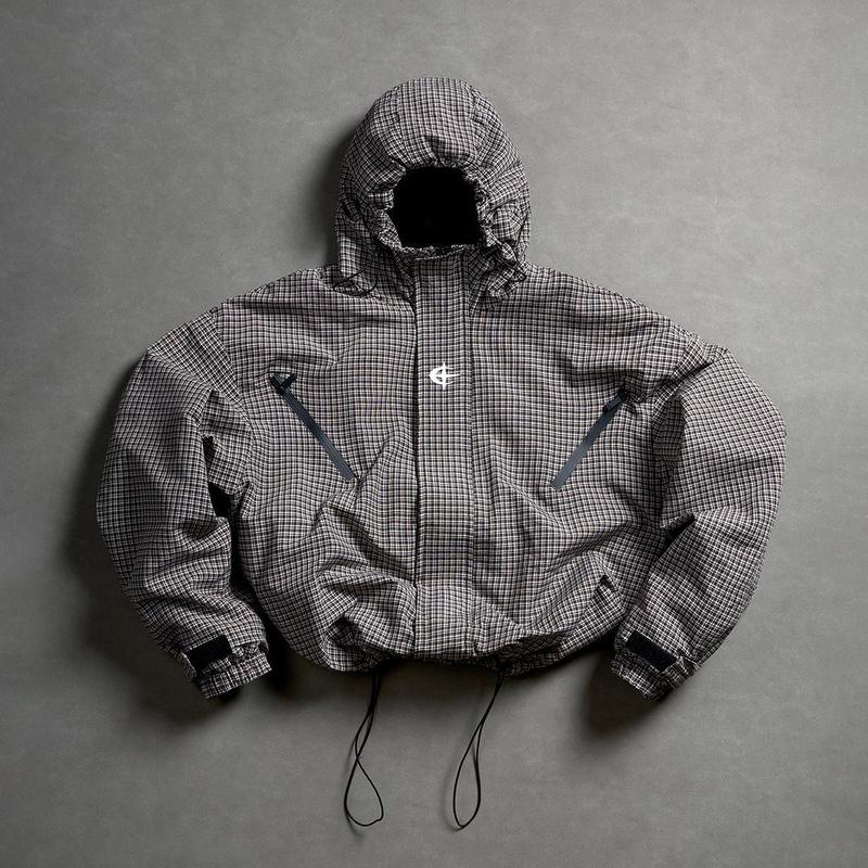 Men's Lightweight Hooded Windbreaker Coat - Khaki Menswear Tops, Stylish Sports Outerwear for Casual Athletic Running & Hiking