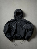 Men’s Black Functional Hooded Jacket – Windproof Outerwear with Printed Branding, suitable for streetwear, urban commuting, outdoor activities, and everyday casual wear