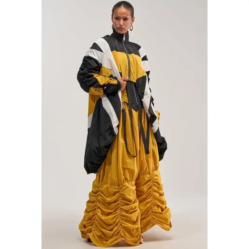 DON'T MIND ME HIGH LOW WINDBREAKER IN YELLOW
