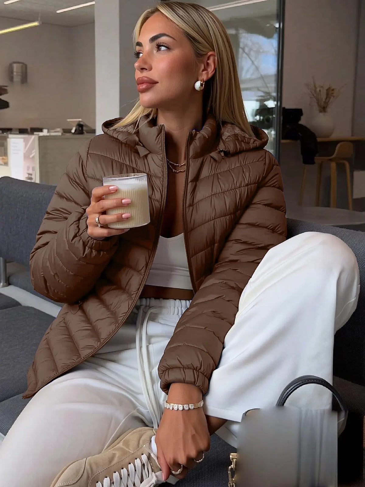 Women's Winter Lightweight Quilted Jacket Outerwear, Casual Fitted Design with Zipper, Plain Pattern, Perfect for Daily Commute and Fall/winter Wear