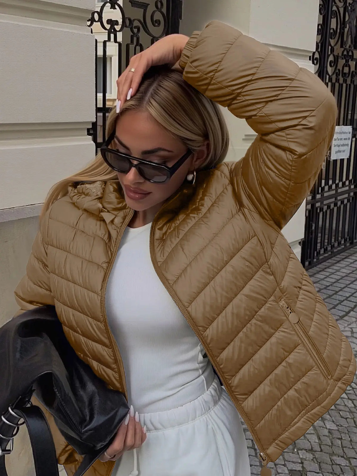 Women's Winter Lightweight Quilted Jacket Outerwear, Casual Fitted Design with Zipper, Plain Pattern, Perfect for Daily Commute and Fall/winter Wear