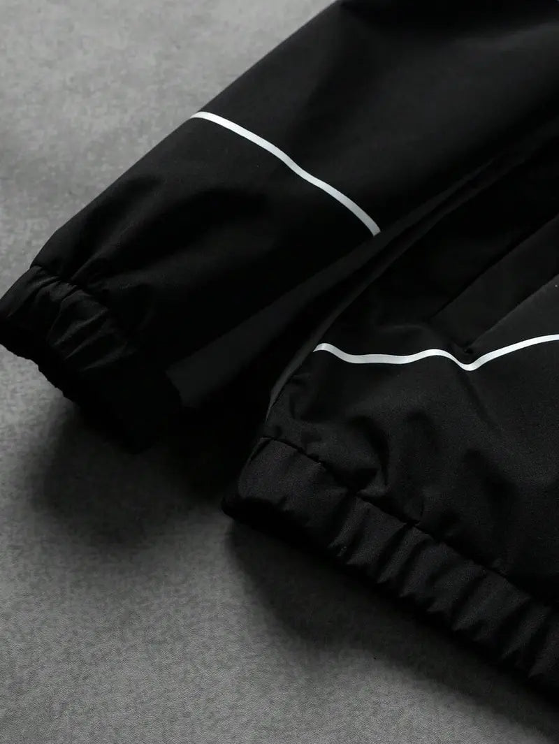 Men's Techwear Hooded Windbreaker - Loose Oversized Zip-Up Utility Coat with Adjustable Hood, Lightweight Cyberpunk Streetwear for Travel, Hiking, Daily Wear, Chic TikTok-Style Outerwear