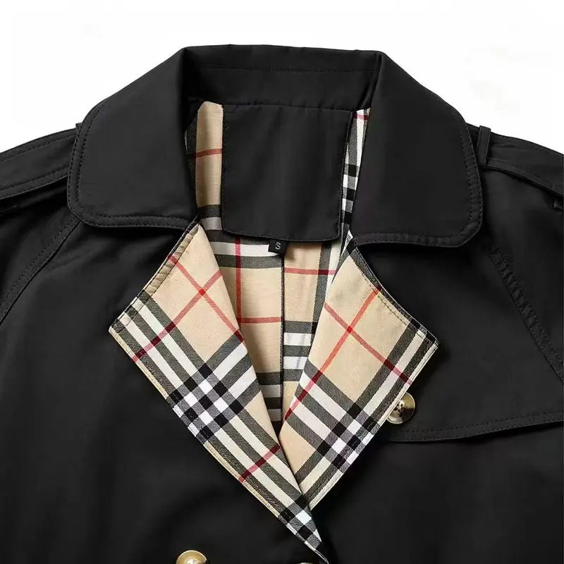 Women’s fashionable cape coat—double-breasted long design with a lapel collar and plaid pattern, featuring an adjustable waist belt that cinches the figure; classic British-style outerwear suitable for everyday commuting, office wear, travel, and ...