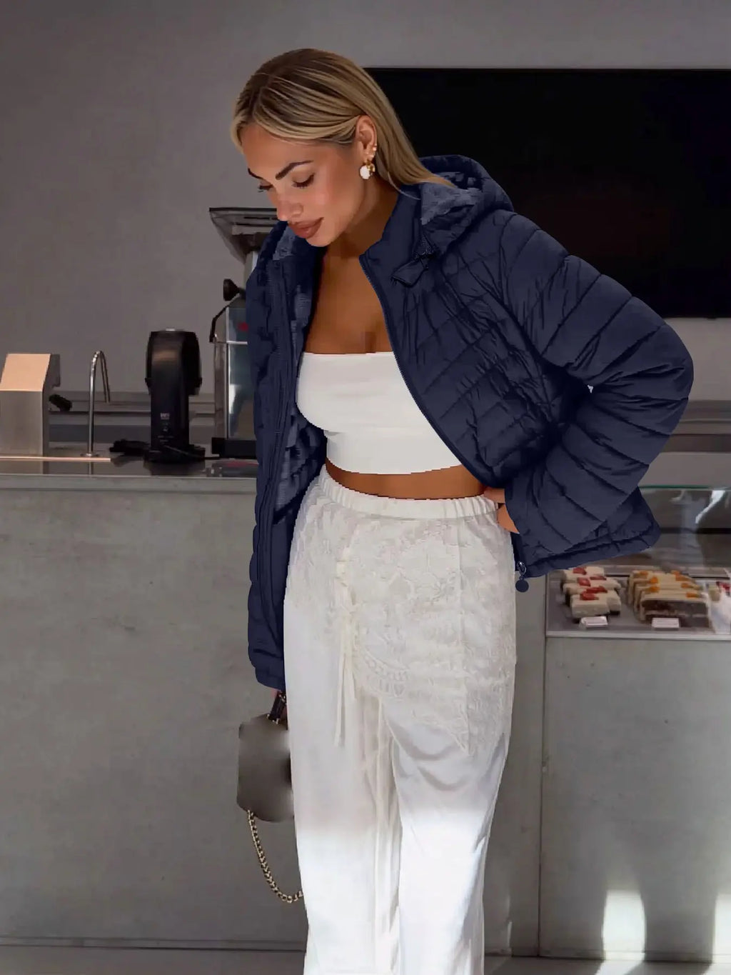 Women's Winter Lightweight Quilted Jacket Outerwear, Casual Fitted Design with Zipper, Plain Pattern, Perfect for Daily Commute and Fall/winter Wear
