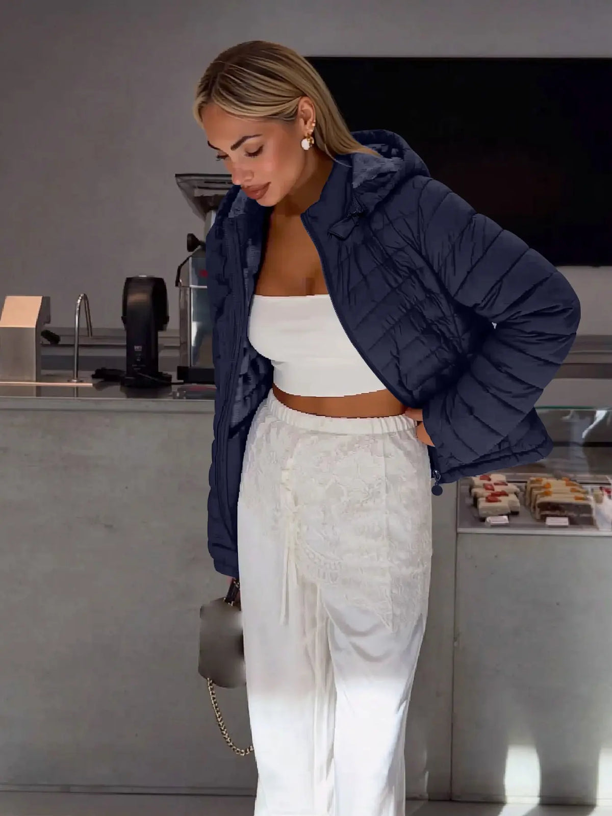 Women's Winter Lightweight Quilted Jacket Outerwear, Casual Fitted Design with Zipper, Plain Pattern, Perfect for Daily Commute and Fall/winter Wear